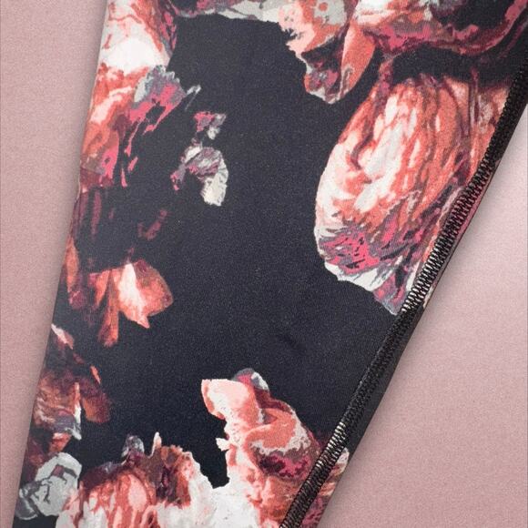 Victoria’s Secret Sport Black Floral Knockout Tights - Picture 4 of 5